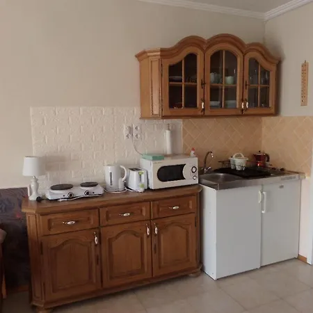 Karneol Apartmanhaz Cserkeszolo Exterior photo