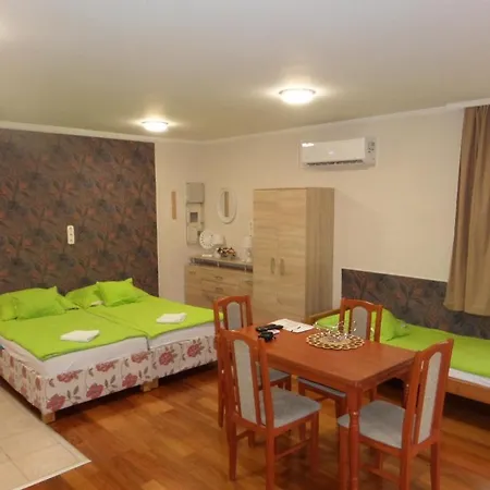 Karneol Apartmanhaz Cserkeszolo Exterior photo
