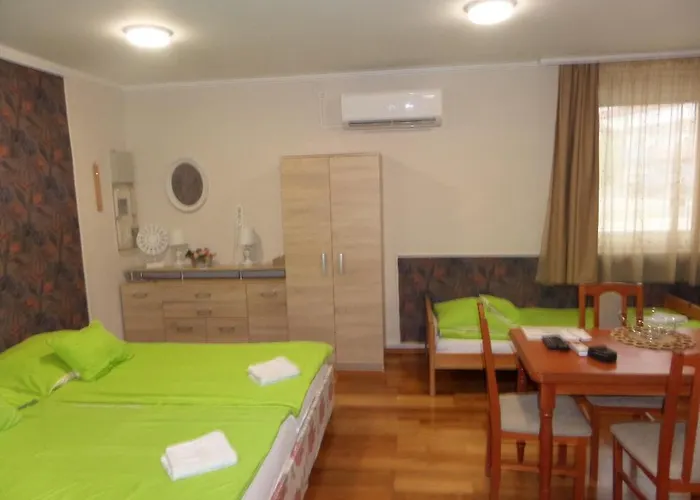 Karneol Apartmanhaz Cserkeszolo