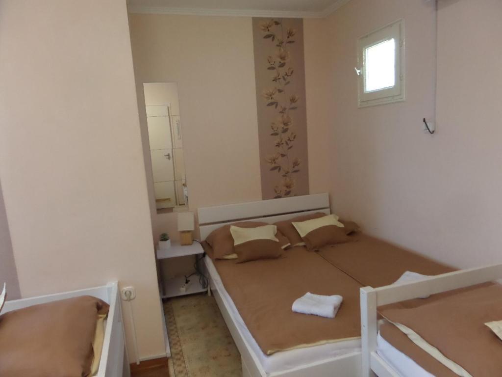 Karneol Apartmanhaz *