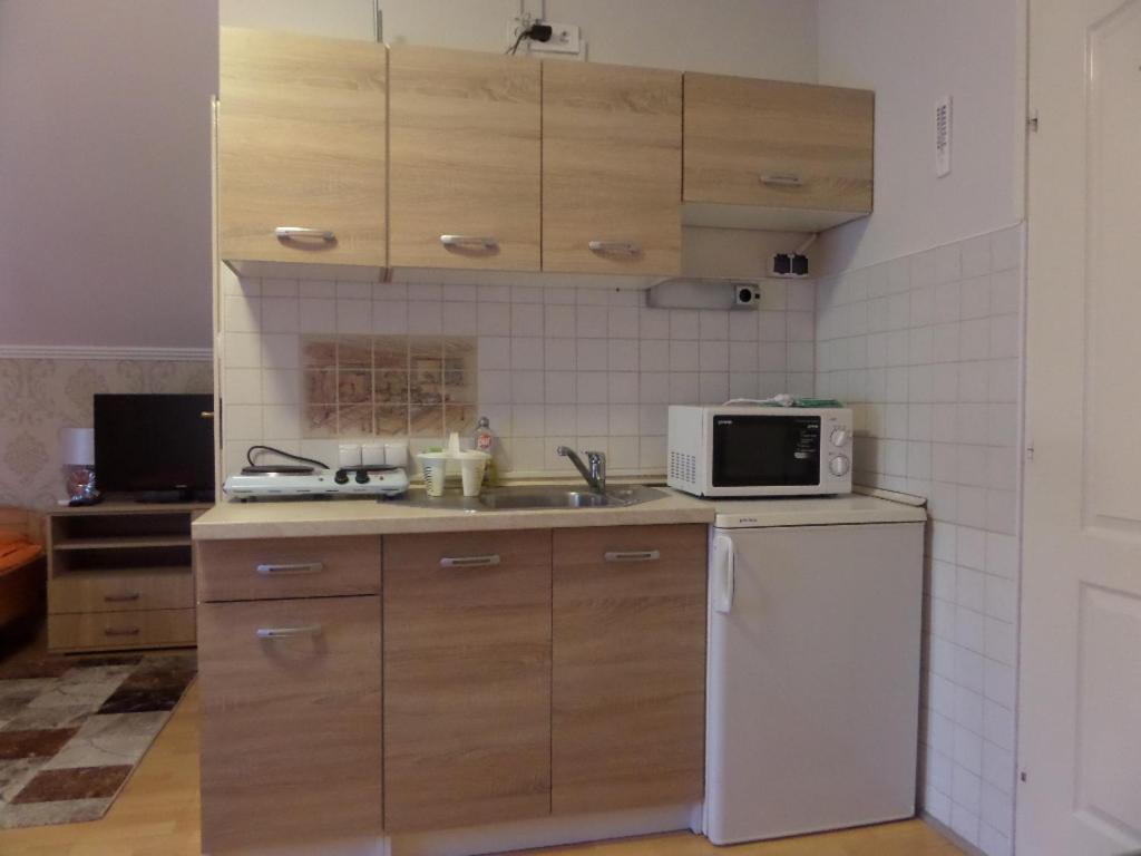 Karneol Apartmanhaz * Cserkeszolo
