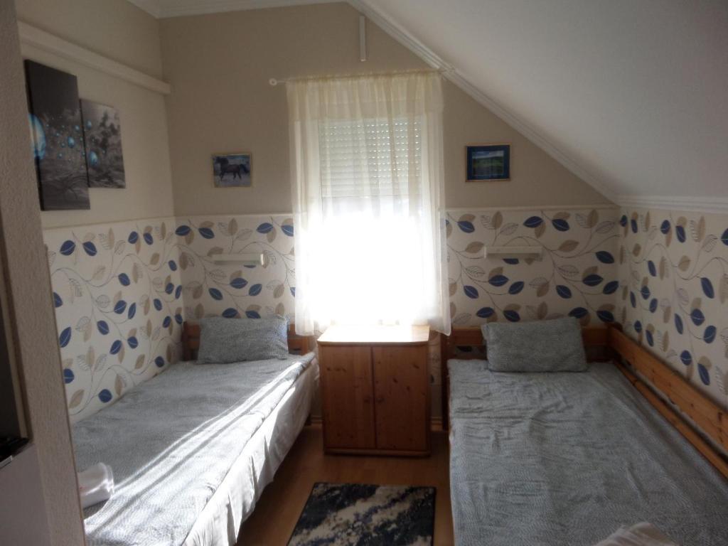 Karneol Apartmanhaz * Cserkeszolo